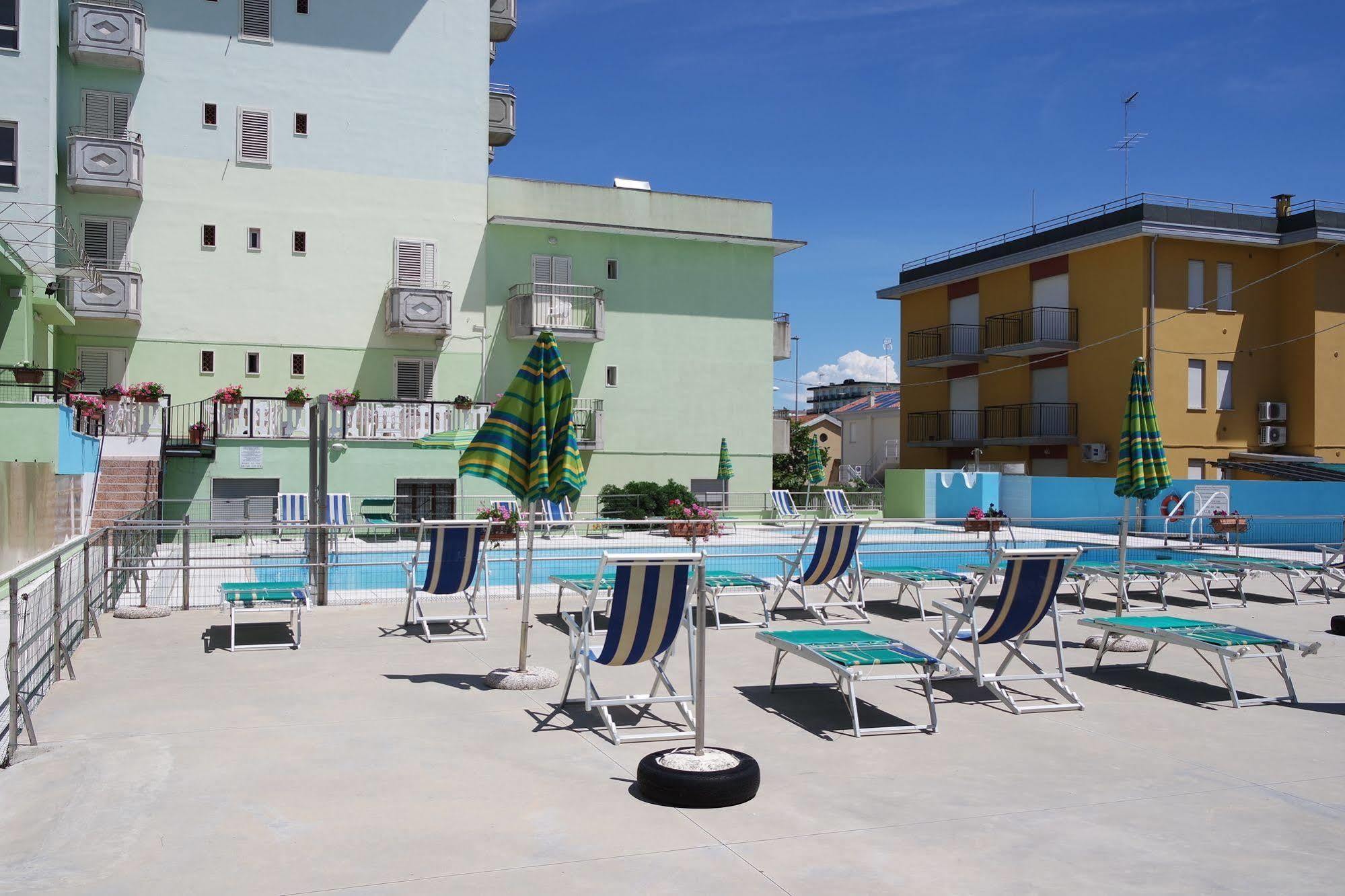 Hotel Vianello Lido di Jesolo Exterior foto
